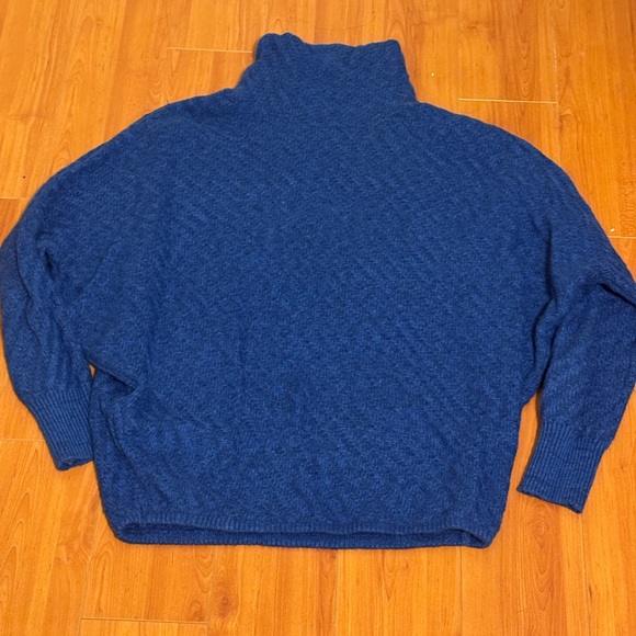 LOFT Women's Deep Blue Turtleneck Sweater - Picture 2 of 4